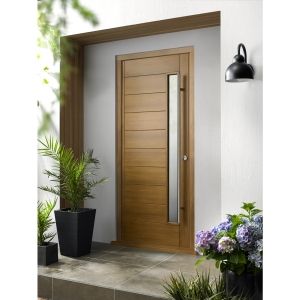 Stockholm Ultimate External Oak Front Door with Outer Frame Bungalow Front Door, Front Door Replacement, External Oak Doors, Front Doors Uk, External Front Doors, Oak Front Door, Modern Exterior Doors, Oak Door, Small Courtyard Gardens