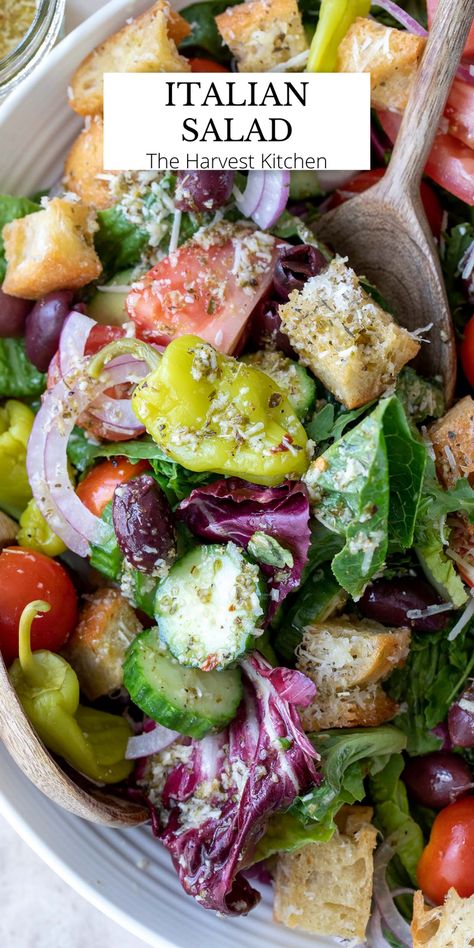 Essen, Italian Green Salad, Italian Salad Recipes, Harvest Kitchen, Fresh Salad Recipes, Simple Salad, Best Salad Recipes, Italian Salad, Salad Recipes For Dinner