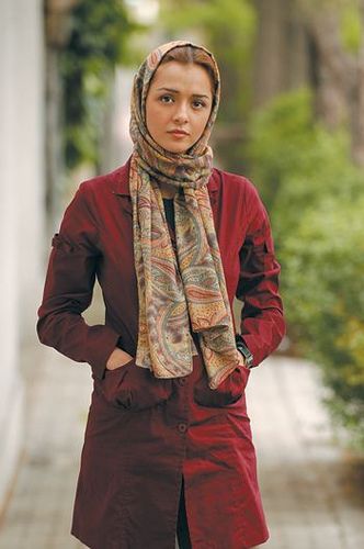 Tarane Alidoosti, iranian actress *how different does she look from a Dutchwoman? Connor is Parsi Indian/German etc. Taraneh Alidoosti, Iran Street, Iran Girls, Iran Today, Iranian Actress, Iran Fashion, Iranian Film, New Hijab, Iranian Actors