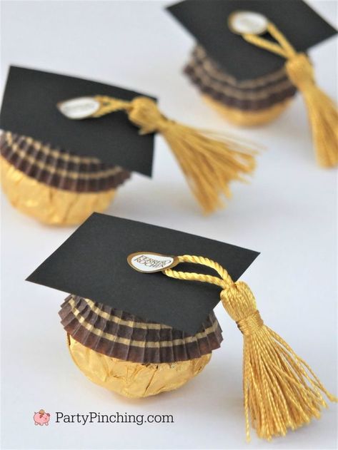 Ferrorocher Chocolate Graduation, Graduated Gift Ideas, Ferro Rocher Graduation Caps, Graduation Gift Ideas Diy Crafts, Graduating Gift Ideas, Graduation Ferrero Rocher, Graduation Diy Decor, Byu Graduation Party Ideas, Graduation Gift Diy Ideas