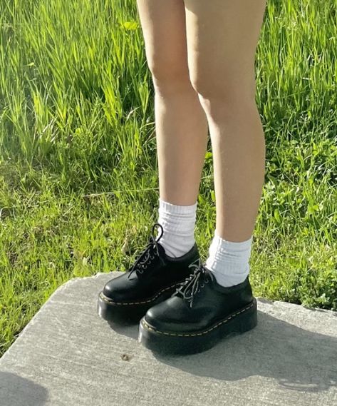 doc martens, 1975, doc marten outfit, goth, outfit inspo, coquette, casual outfit, school outfit, shoe inspo, lazy outfit, lana del ray, tumblr aesthetic, socks Doc Martens Platform Loafers, Platform Docs Low, Doc Martens With Ribbons, Doc Martens Outfit Leg Warmers, Dr Martens School Shoes, Loafer Doc Martens, Low Top Docs Outfit, Lace Up Doc Martens Outfit, Doc Martens And Socks