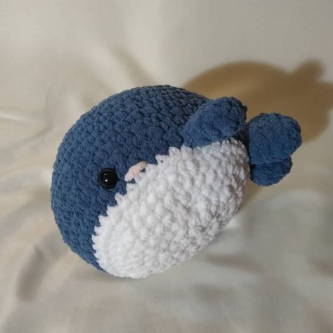 Crochet Plushies Whale, Crochet Whale Plushie, Blue Yarn Crochet Ideas, Crochet Ideas With Blue Yarn, Blue Plushie Crochet, Blue Crochet Animals, Light Blue Crochet Ideas, Blue Crochet Plushies, Blue Things To Crochet