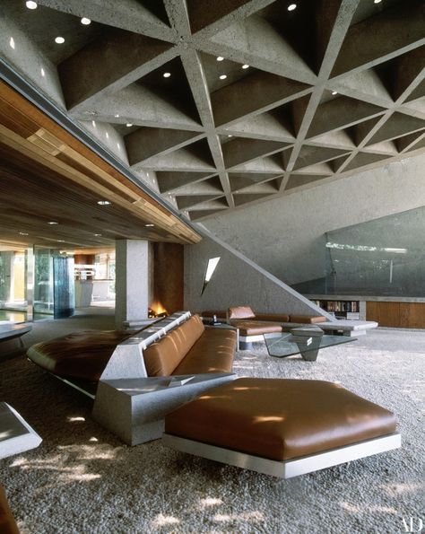 John Lautner, Diagonal Interior Design, Diagonal Lines In Interior Design, Goldstein House, Architecture Ceiling, Beton Design, Diagonal Lines, Modern Architecture Building, Neutral Room