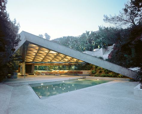 John Lautner, Goldstein House, Moderne Pools, Modern Architecture Interior, Modern Architecture Design, Modern Architecture Building, Modern Pools, Mid Century Architecture, Famous Architects