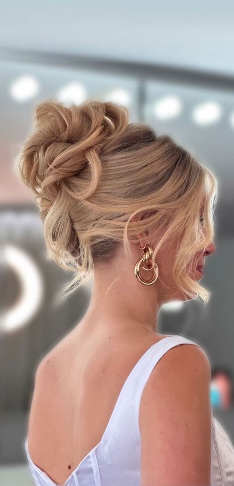 Bridal Hair Updo Long Hair, High Updo Wedding Bridesmaid, Up Do Bun Wedding, Wedding Hair Updo With Headband, High Hair Updos Wedding, Bridal Hair Updo Elegant Classy, Updos With Volume On Top, Piled High Twist Updo, Bridesmaid Hairstyles Updo High Bun