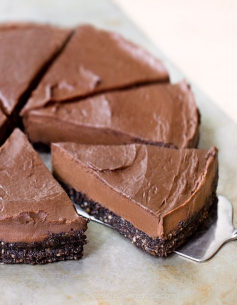 Avocado Chocolate Pie, Chocolate Avocado Pie, Avocado Baking, Avocado Pie, Diet Chocolate, Pie Fillings, Avocado Dessert, Keto Deserts, Healthy Avocado