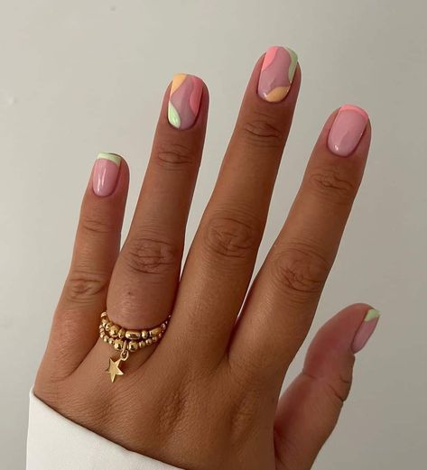 40 Cute Short Nail Designs We Can't Get Over Cute Short Nail Designs, Short Nails Summer, Simple Fall Nails, Minimal Nails Art, Summer Gel Nails, Cute Short Nails, Cute Nails For Fall, Short Gel Nails, Simple Gel Nails