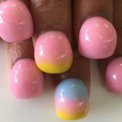 Hump Nails, Bubbles In Nail Polish, Bubble Nails, Crazy Nail Designs, Crazy Nail Art, Nagellack Trends, Crazy Nails, Spring Nail Art, Oval Nails