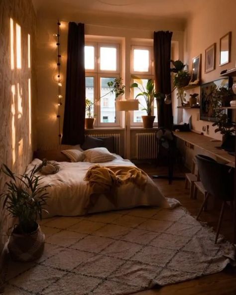 room decor Bilik Tidur Kecil, Idea Bilik Tidur, Reka Bentuk Bilik Tidur, Hiasan Dalaman Rumah, Reka Bentuk Dalaman, Bilik Idaman, Hiasan Bilik Tidur, Bilik Tidur, Cozy Room Decor