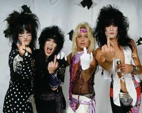 Motley Crue Wallpaper, Motley Crue Nikki Sixx, Mick Mars, Vince Neil, Motley Crüe, Classic Rock Bands, 80s Bands, Wallpaper Laptop, Nikki Sixx