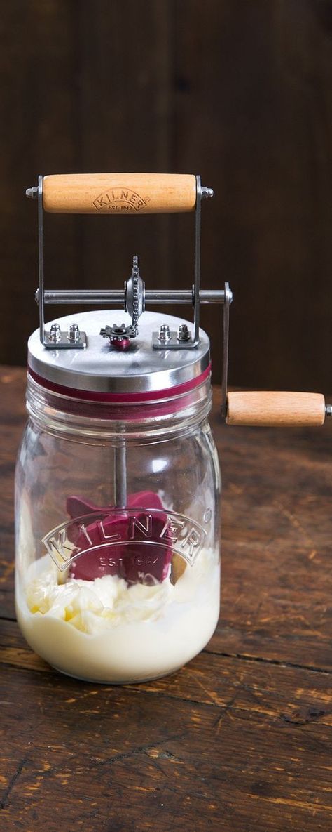 Kilner's clssic glass butter dish, discovered by The Grommet, is the perfect way to display and share your home churned butter. Mason Jar Butter Churn, Mason Jar Butter, Butter Maker, Churn Butter, Butter Paddles, Churned Butter, Butter Churner, Make Homemade Butter, Butter Churn