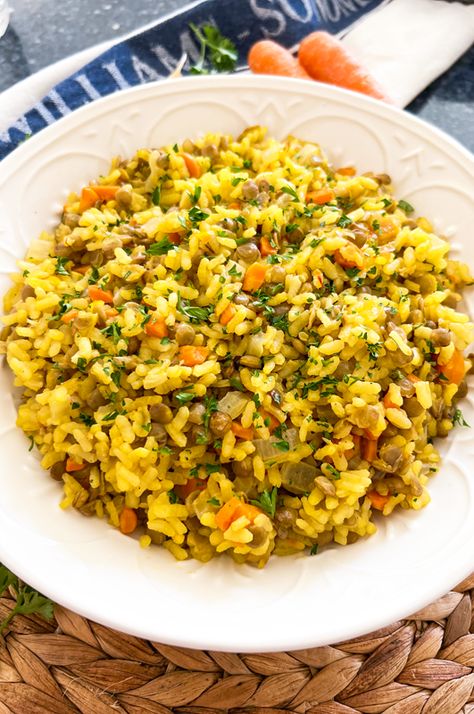 Essen, Lentils Rice Recipe, Green Lentils And Rice, Red Lentils And Rice, Baking With Lentils, Rice With Lentils Recipe, Red Lentil Side Dish, Heart Healthy Rice Recipes, Dried Lentil Recipes