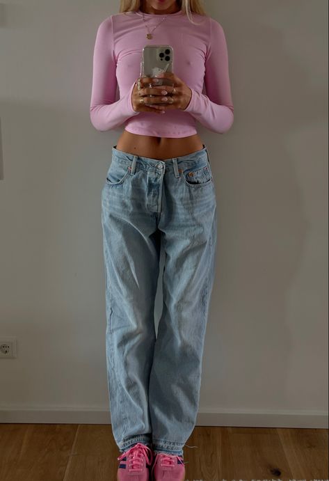 00s Mode, Stil Inspiration, Ootd Casual, Mode Ootd, Stockholm Fashion, Outfit Inspo Fall, Mode Inspo, Pink Outfits, Basic Outfits