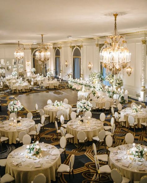 French Ballroom Wedding, Ballroom Wedding Reception Layout, Wedding Venue Set Up Receptions, Wedding Area Indoor, Glamorous Wedding Reception, Ballroom Birthday Party Ideas, Banquet Hall Wedding Reception, Ceremony Set Up Indoor, Elegant Table Set Up