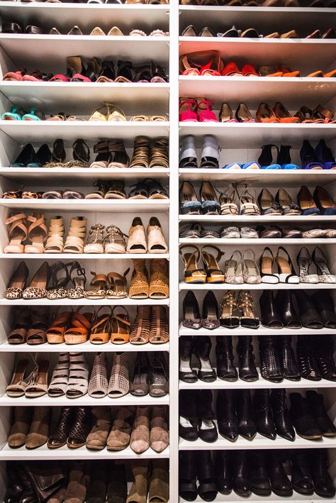 Organisation, Easy Closet System, Wallpapers Shoes, Shoe Wallpapers, Shoe Organizer Ideas, Shoe Organizer Closet, Shoe Storage Closet, Closet Shoe Organizer, Shoe Quotes