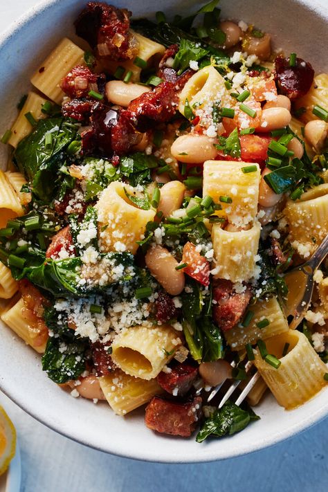 Fresco, Essen, Pasta With Andouille Sausage, Beans And Greens Recipe, Andouille Sausage Pasta, Sausage Beans, Andouille Sausage Recipes, Beans And Greens, Fall Pasta