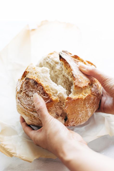 Miracle No Knead Bread! this is SO UNBELIEVABLY GOOD and ridiculously easy to make. crusty outside, soft and chewy inside - perfect for dunking in soups! | pinchofyum.com Knead Bread, Wheat Free Recipes, Recipes Beef, Best Bread Recipe, Gluten Free Recipes For Dinner, No Knead Bread, No Knead, Gluten Free Dinner, Easy Bread Recipes