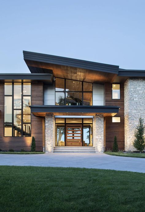 Modern Contemporary Homes Exterior, Mountain Modern Home Exterior, Modern Lake House Exterior, Modern Mountain Home Interior, Modern Industrial House, Mountain Contemporary Home, Industrial House Exterior, Contemporary Mountain Home, Mountain Home Interiors