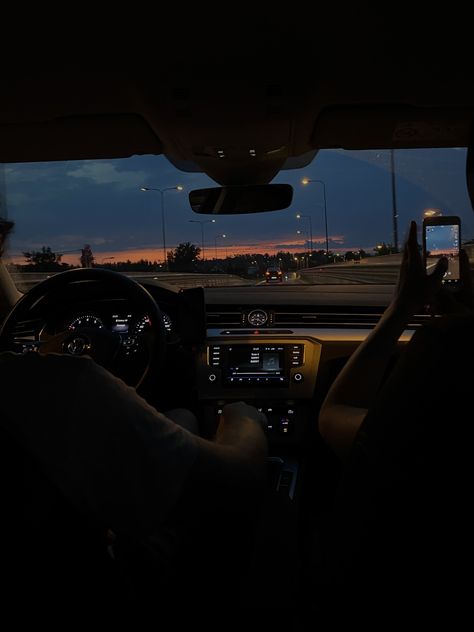 Wallpaper Hitam, Night Ride, Night Drives, Night Drive, Late Night Drives, 사진 촬영 포즈, Online Quiz, Generate Leads, Night Vibes