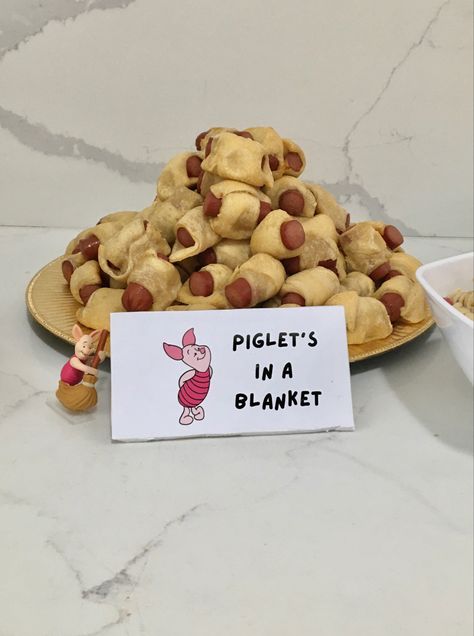 Winnie The Pooh Food, Winnie The Pooh First Birthday, Pooh First Birthday, Winnie The Pooh Themes, Baby Shower Theme Decorations, Baby Shower Deco, Disney Baby Shower, Winnie The Pooh Birthday, Pooh Baby