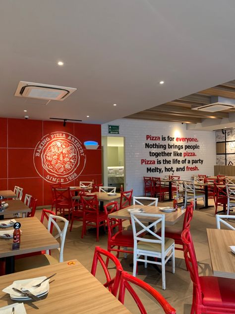 Pizza Interior Design Ideas, Pizza Decor, Pizza Factory, Pizza Store, Red Restaurant, Decoration Restaurant, New Pizza, Catering Ideas, Vi Design