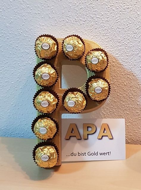 Fathers Day Crafts, Papa Tag, Gift Inspo, Cadeau Diy, Diy Presents, Ferrero Rocher, Happy Birthday Gifts, Easter Decoration, Diy Birthday Gifts