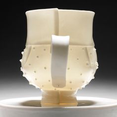 ann van hoey - Google Search Translucent Porcelain, Contemporary Pottery, Pottery Clay, Slab Pottery, Porcelain Pottery, Porcelain Art, Porcelain Cup, Ceramic Vessel, Contemporary Ceramics