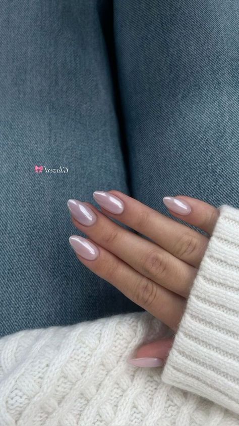 Cute Short Minimalist Nails, Pink Gel Designs, Short Acrylic Classy Nails, Short Almond Hailey Bieber Nails, Elegant Nails Ideas Classy, Cute Neutral Nails Short, Cute Almond Short Nails, Soft Tip Nails, Simple Short Almond Acrylic Nails