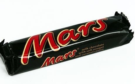 Mars bar in its wrapper. Deep Fried Mars Bars, Snickers Chocolate Bar, Mars Bars, British Chocolate, Snickers Chocolate, 3 Musketeers, Aussie Food, Mars Bar, Body By Vi