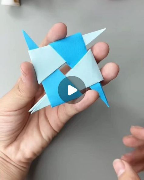 Origami Ideas Cute Easy, Paper Plane With Launcher, Aeroplane Made By Paper, Paper Crafts Flying, Construction Paper Arts And Crafts, One Paper Craft, Cool Paper Planes, Simple Paper Airplanes, Paper Plane Craft