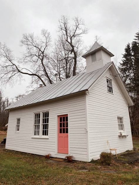 Old School Room Ideas, Cute Cozy Home, One Room Schoolhouse, Head Teacher, Upstairs Loft, Old School House, Space Apartments, Cottage Inspiration, Cozy Living Spaces