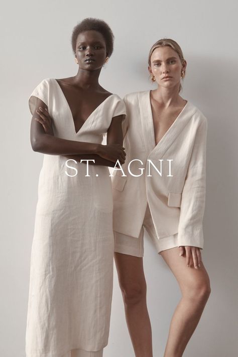 Minimalist Linen Fashion, Linen Style Fashion, Monochromatic Palette, St Agni, Linen Fashion, Minimal Outfit, Clothing Photography, Linen Style, Modern Wardrobe