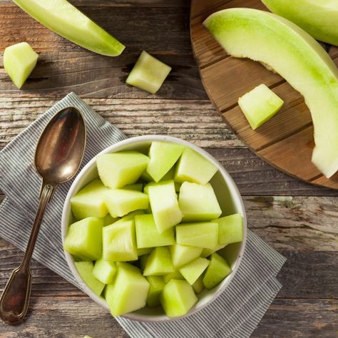 Melon Photography, Buah Melon, Burfi Recipe, Honeydew Melon, Fruit Photography, Food Wallpaper, Bountiful Harvest, Think Food, Fresh Fruits