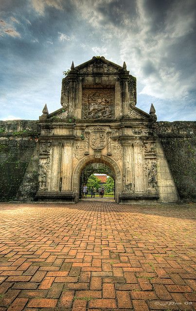 Prenup Option: Fort Santiago Santiago, Philippines Destinations, Sinaunang Panahon Background, Fort Santiago Intramuros Aesthetic, Spanish Era Philippines Aesthetic, Filipino Aesthetic, Places In The Philippines, Philippine Architecture, Fort Santiago