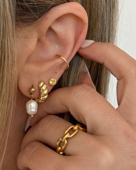 Maddie Earrings Preppy Style, Gold Earring Stack, Evry Jewels, Earring Stack, Minimal Ring, Bracelet Ring, Online Jewelry Store, Ring Gold, Silver Rose Gold