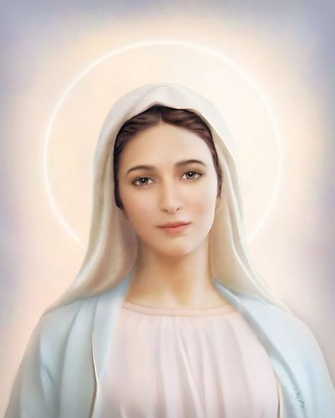 Our Lady Of Medjugorje, Mary Jesus Mother, Mother Mary Pictures, مريم العذراء, Jesus Mother, Mother Mary Images, Blessed Mary, Virgin Mary Statue, Jesus And Mary Pictures