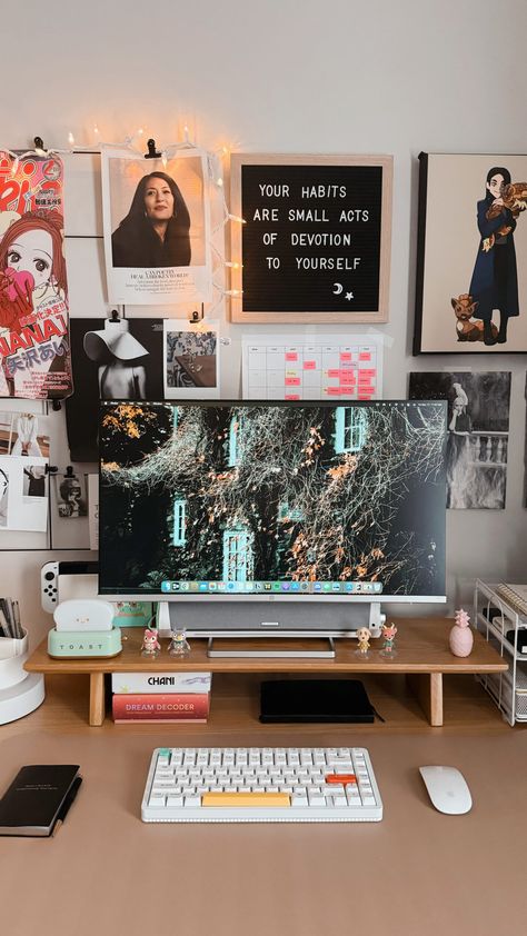 A Writer & Her Desk Setup: A Love Story Author Office Work Spaces, Writers Desk Inspiration, Writers Rooms Work Spaces, Writer Desk Setup, Writer Bedroom Aesthetic, Witchy Desk Setup, Writer Bedroom, Writers Bedroom, Desktop Computer Setup