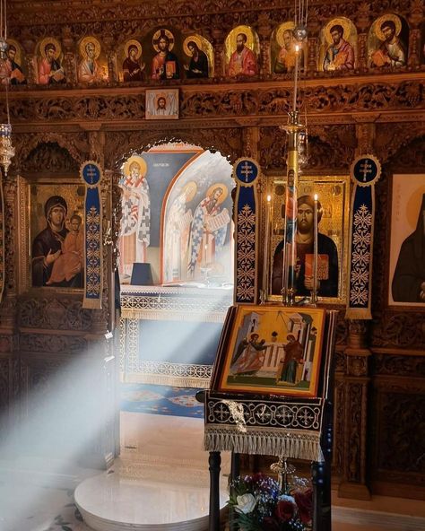 Eastern Orthodox on Instagram: “"Prayer is a great weapon, a rich treasure, a wealth that is never exhausted, an undisturbed refuge, a cause of tranquillity, the root of a…” Eastern Orthodox Christian, Ethiopian People, Traditional Catholicism, Church Aesthetic, Eastern Orthodox Church, Orthodox Christian Icons, Russian Orthodox, Eastern Orthodox, Byzantine Art