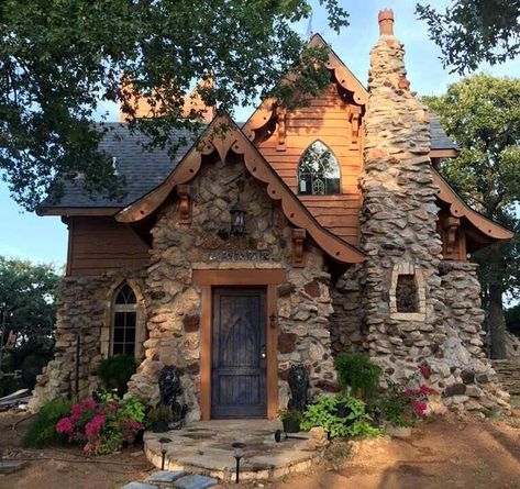 garden goblin on Twitter: "… " Casa Fantasy, Cottage House Exterior, Storybook House, Fairytale House, Storybook Homes, Small Cottage Homes, Stone Cottages, A Small House, Fairytale Cottage