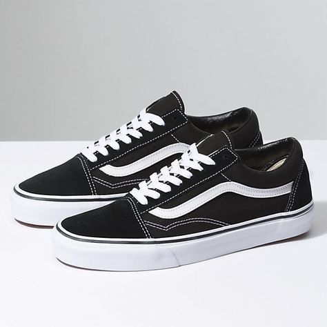 Vans Vintage, Basket Vans, Sk8 Hi Vans, Tenis Vans, Vans Original, Old Skool Black, Vans Store, Vans Era, Black Vans