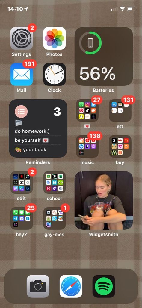 Set Up Iphone Home Screen, Iphone 11 Aesthetic Home Screen, Iphone 11 Home Screen Layout Ideas, Iphone Screen Layout Ideas, Iphone Organization Screens Apps, Organized Home Screen, I Phone Home Screen, Iphone 11 Home Screen, Iphone 11 Homescreen