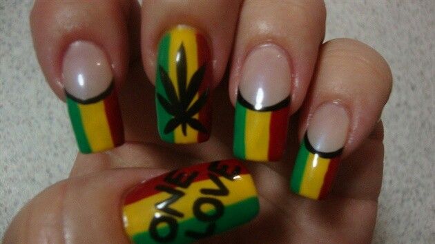 Rasta Color Nails, Jamaica Flag Nails, Bob Marley Nails Designs, Jamaica Theme Nails, Rasta Tattoo For Women, Rasta Nails Acrylic, Reggae Nails Rasta Colors, Jamaica Nails Designs, Rasta Nails Design