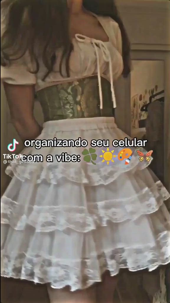 This contains an image of: Organização de celular🍃