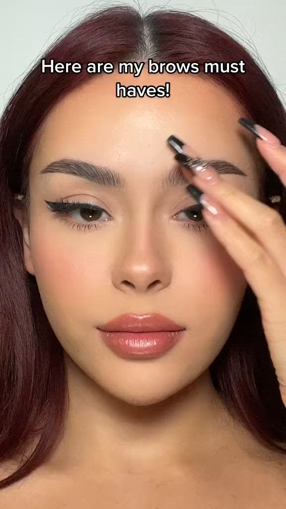 How to Apply Anastasia Beverly Hills Dipbrow!!!! Anastasia Beverly Hills DIPBROW Pomade is a full-pigment, waterproof eyebrow pomade available in 11 shades to help fill in and detail eyebrows. #eyebrow #makeup #eyeliner #skincare #makeuptutorial