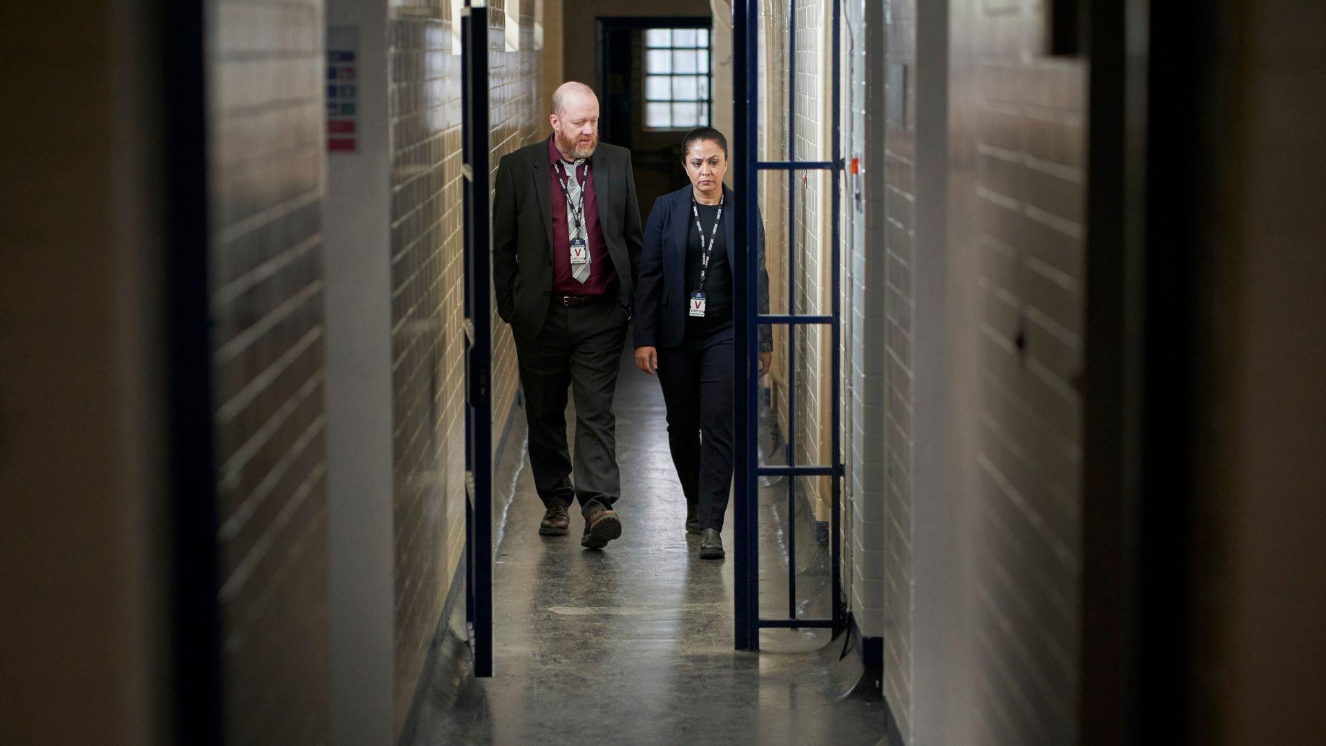 DS Clive Bottomley (Steve Oram) and DI Rachita Ray (Parminder Nagra).