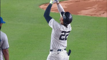 Juan Soto doubles, has fun with Vlad Jr.