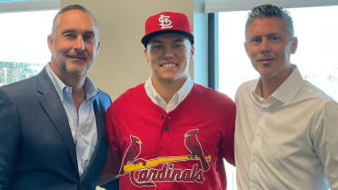 Cardinals sign top Draft pick JJ Wetherholt