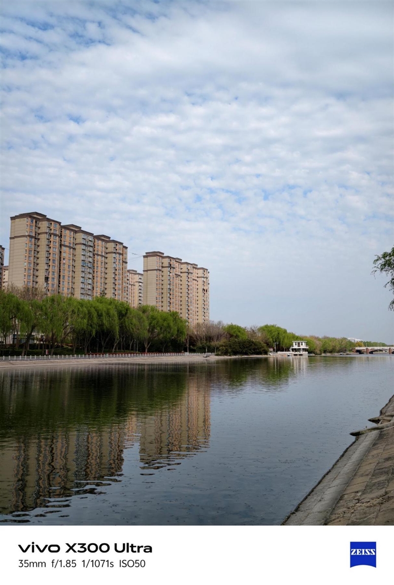 14-400mm终极全焦段!vivo X300 Ultra手机全面评测:依然是年度影像机皇