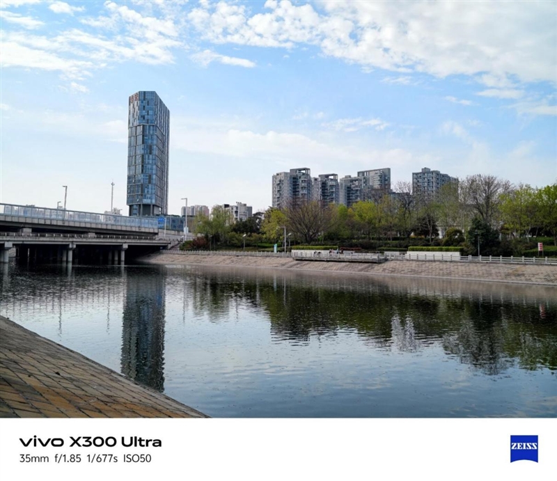 14-400mm终极全焦段!vivo X300 Ultra手机全面评测:依然是年度影像机皇