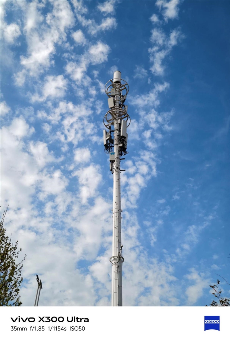 14-400mm终极全焦段!vivo X300 Ultra手机全面评测:依然是年度影像机皇